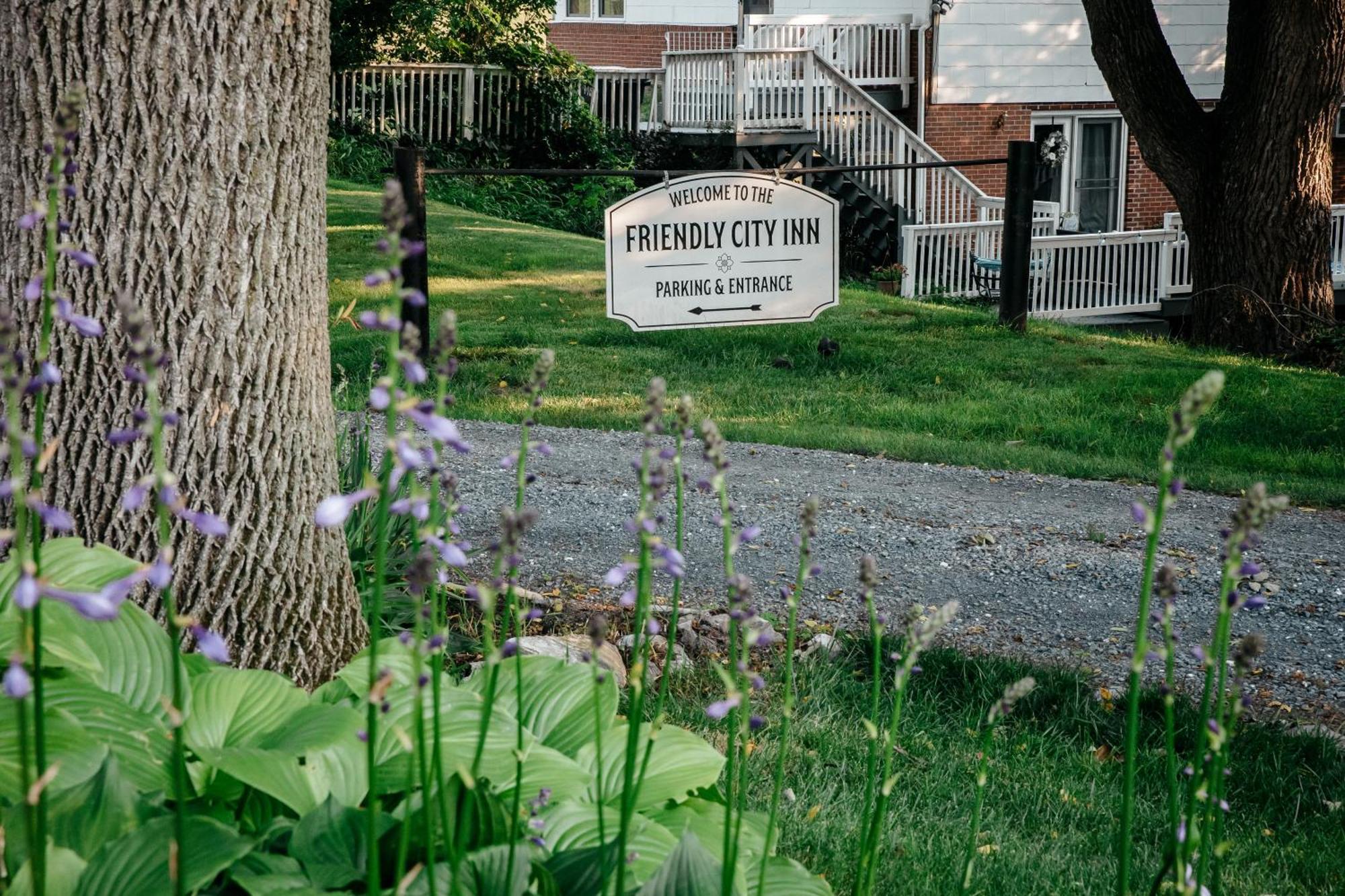 Friendly City Inn B&B Харрисонберг Экстерьер фото