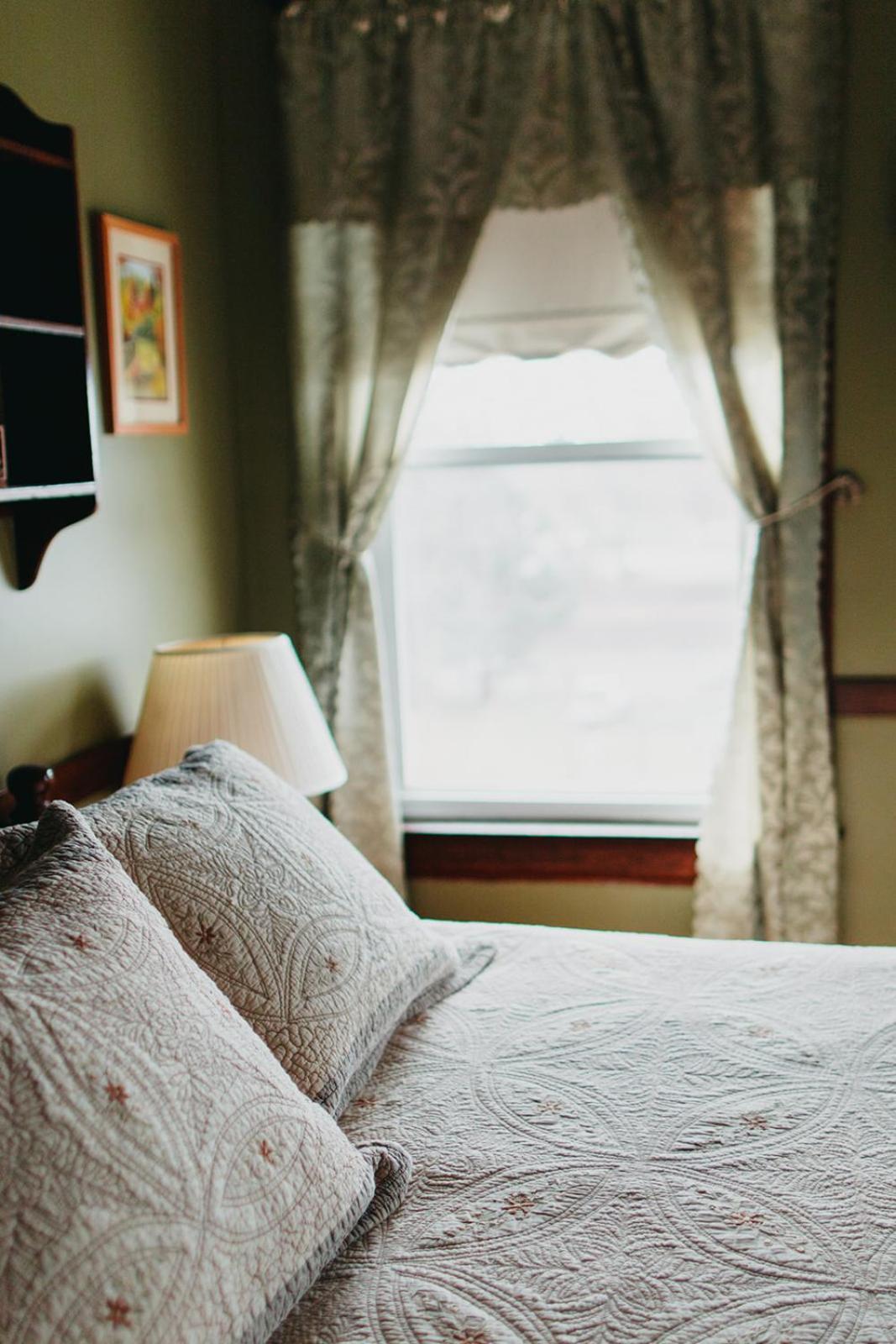 Friendly City Inn B&B Харрисонберг Экстерьер фото